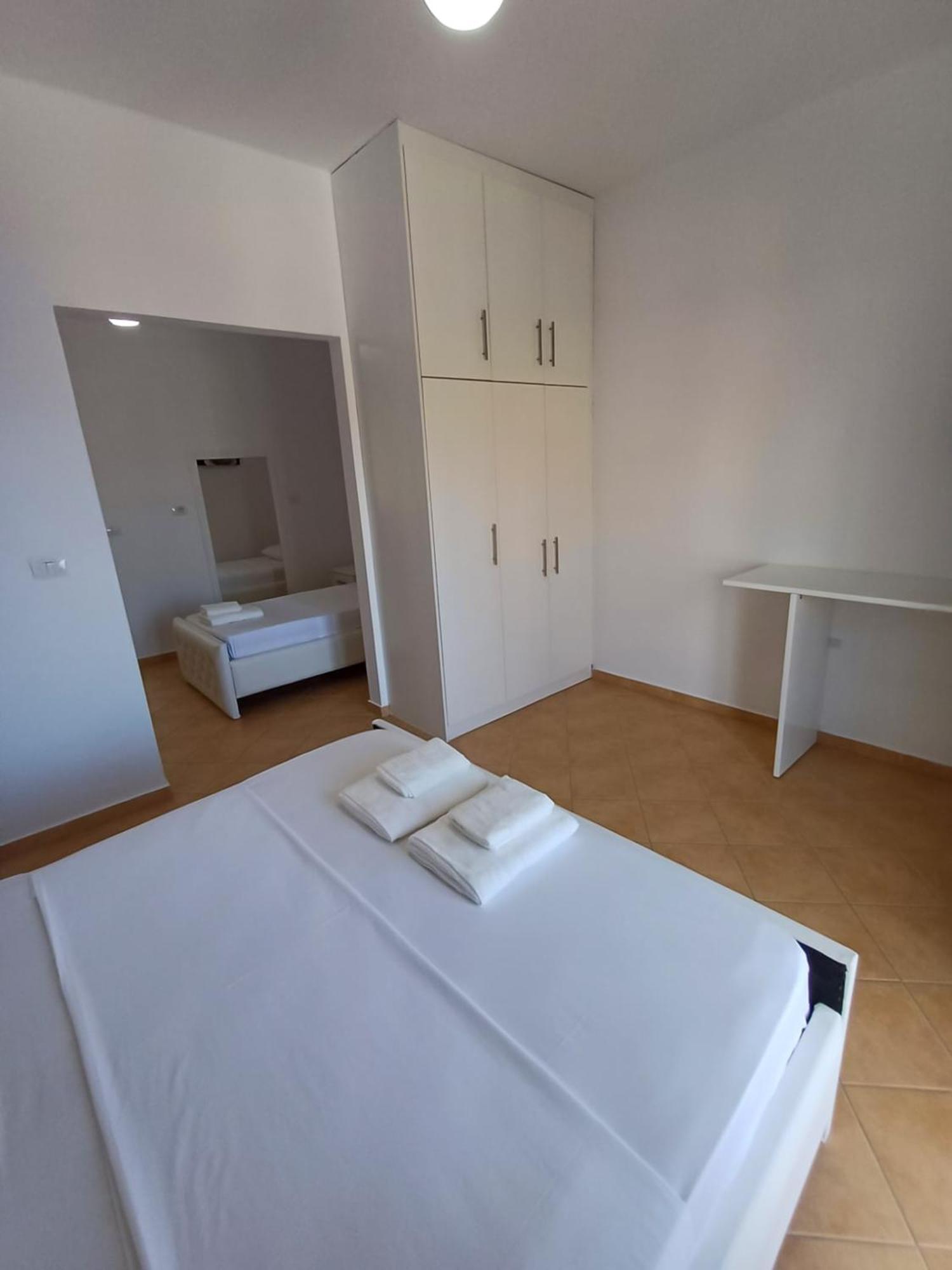 Hotel Sherifi